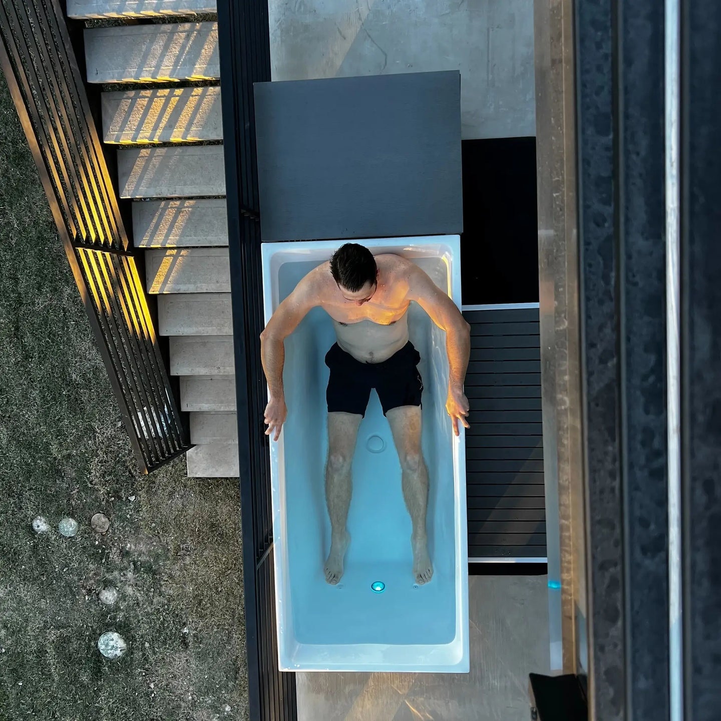 Revive Acrylic Plunge